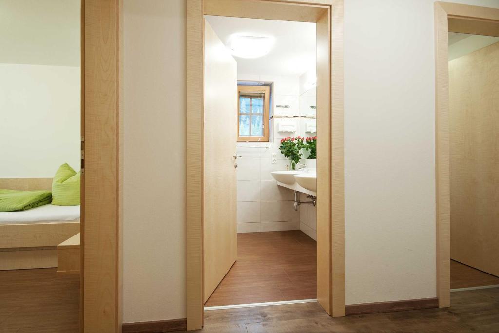 Landhaus Taurer Kals am Grossglockner Room photo