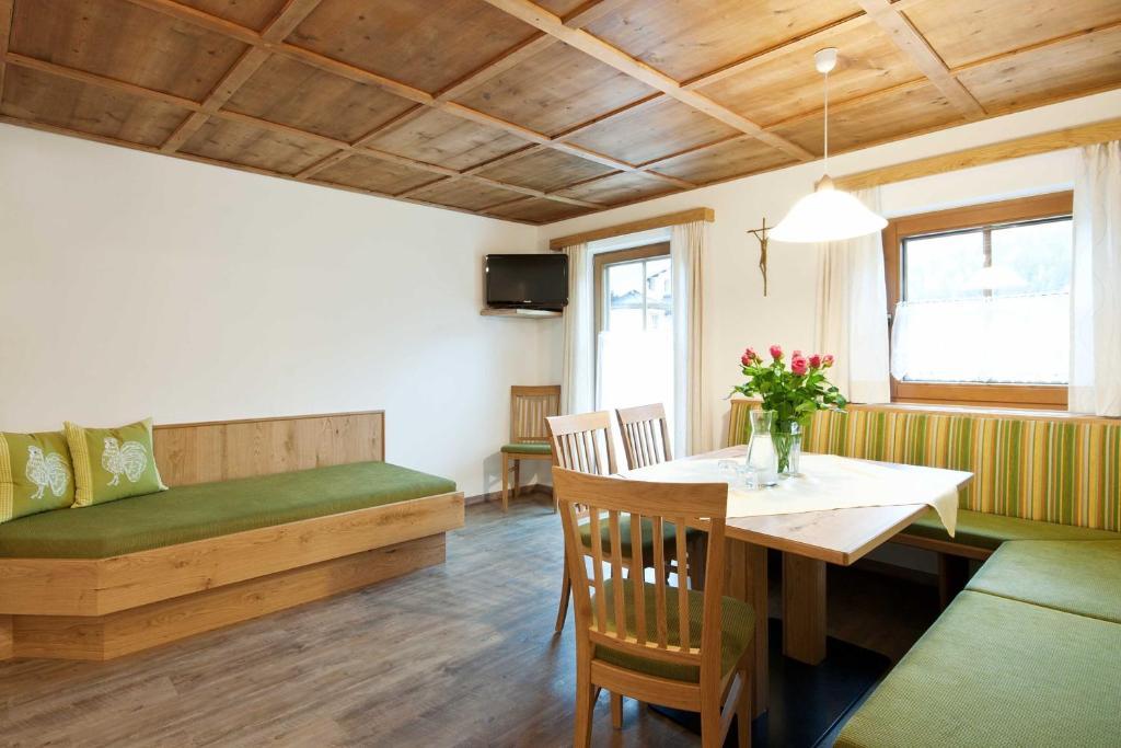 Landhaus Taurer Kals am Grossglockner Room photo